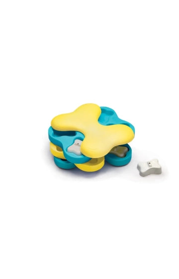 Dog Tornado Interactive Treat Puzzle Dog Toy, Blue